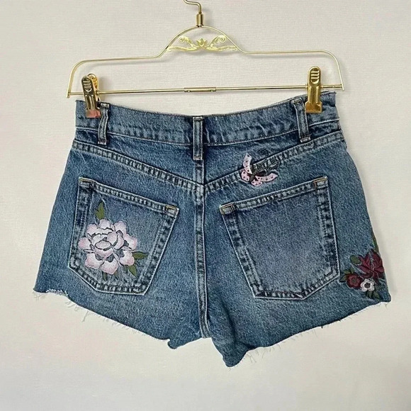 Reformation High Waisted Charlie Jean Denim Shorts Fauna Embroidery Blue Raw Hem - Picture 6 of 15